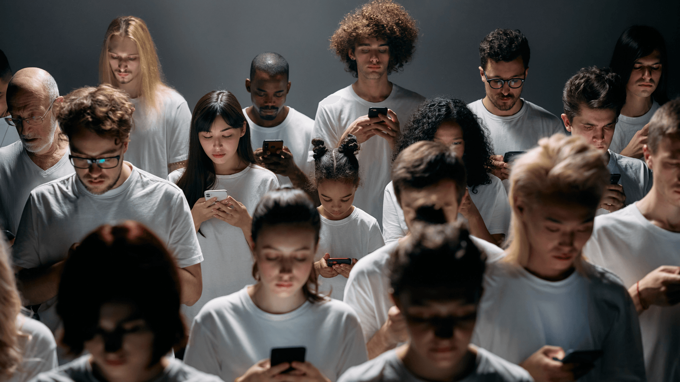 Fobia social cresce entre jovens após anos de isolamento digital